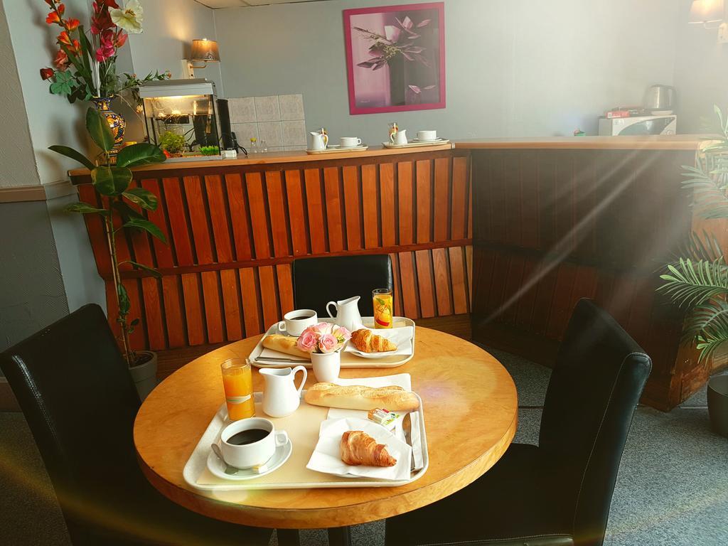 Hotel Coq Hardi Lille Bagian luar foto