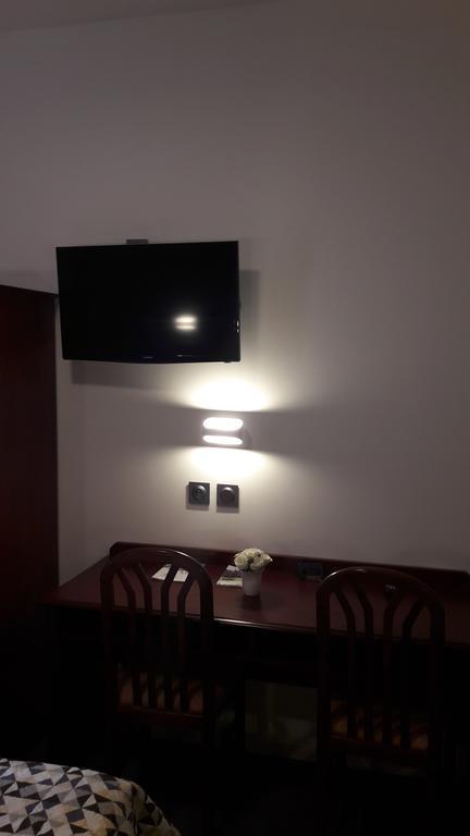 Hotel Coq Hardi Lille Bagian luar foto