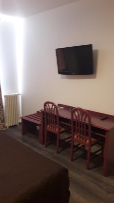 Hotel Coq Hardi Lille Bagian luar foto