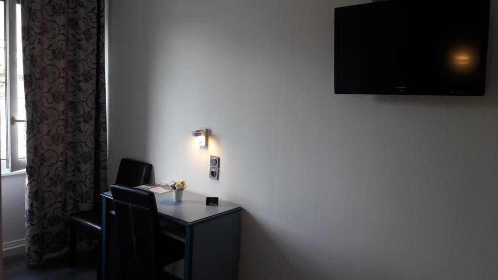Hotel Coq Hardi Lille Bagian luar foto