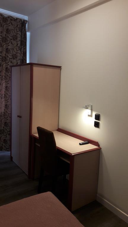 Hotel Coq Hardi Lille Bagian luar foto