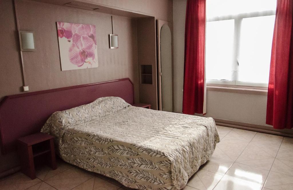 Hotel Coq Hardi Lille Bagian luar foto